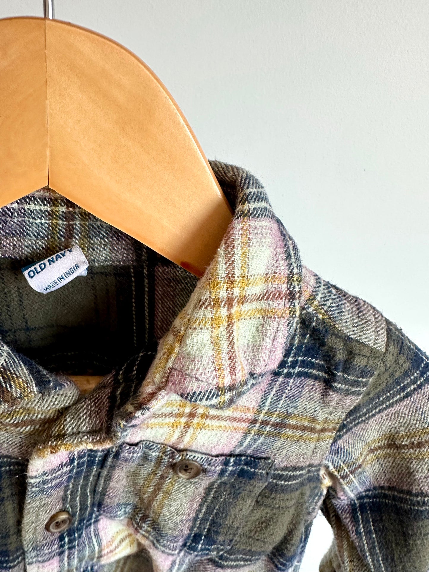 Plaid Button Up Top / 12-18m