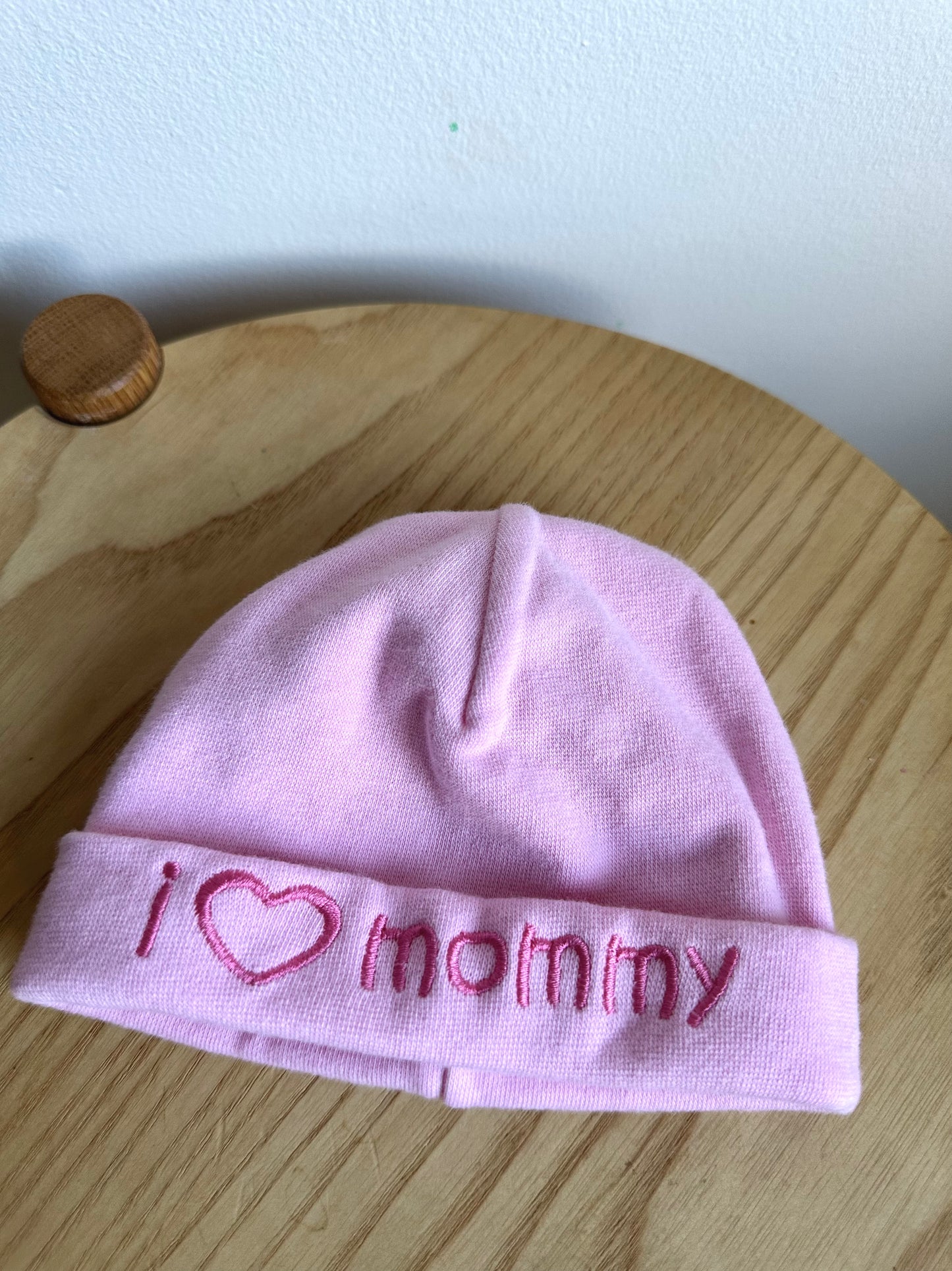 Made in Canada I Love Mommy Beanie / 0-6m