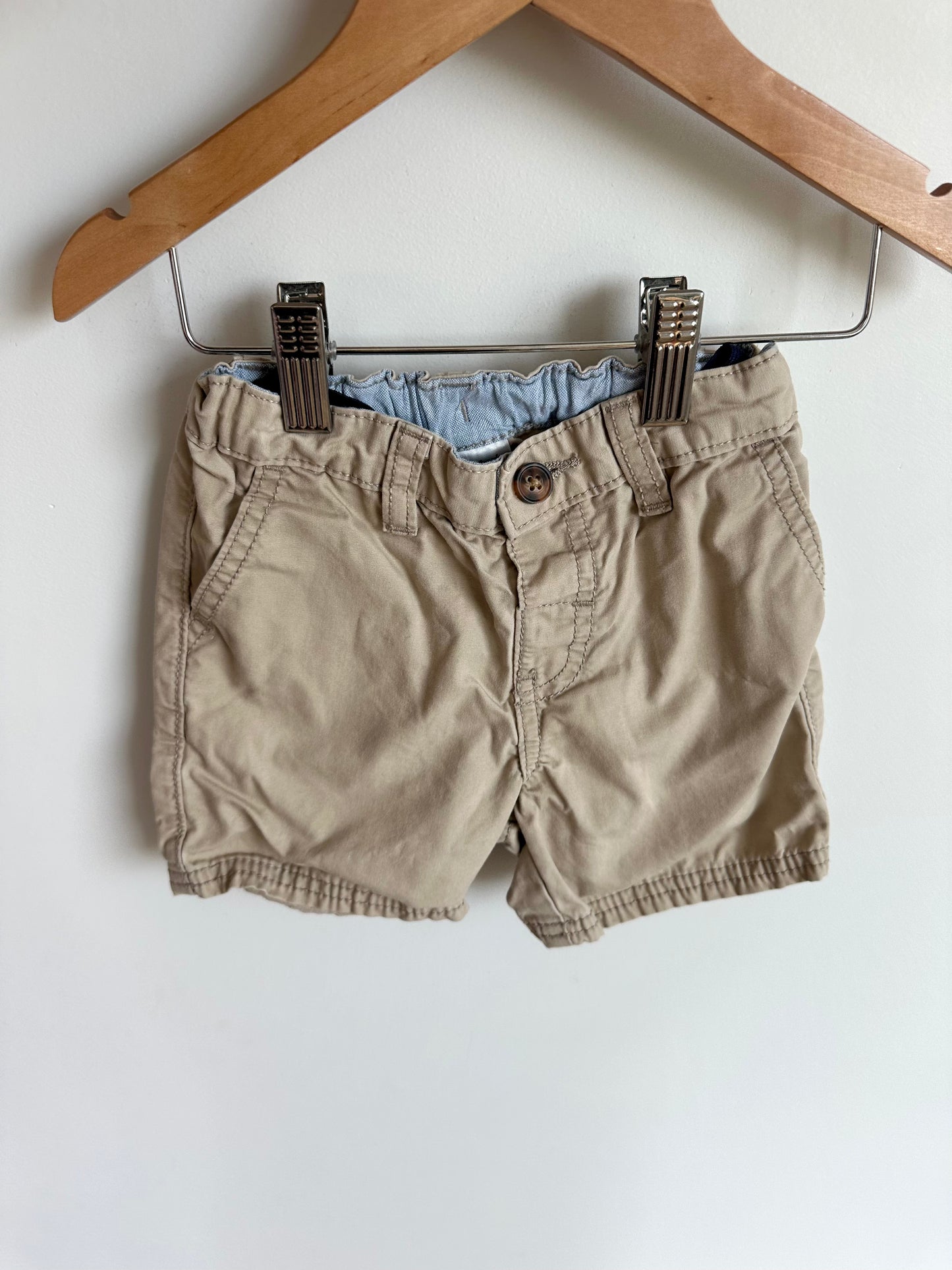 Tan Shorts with Pockets / 24m