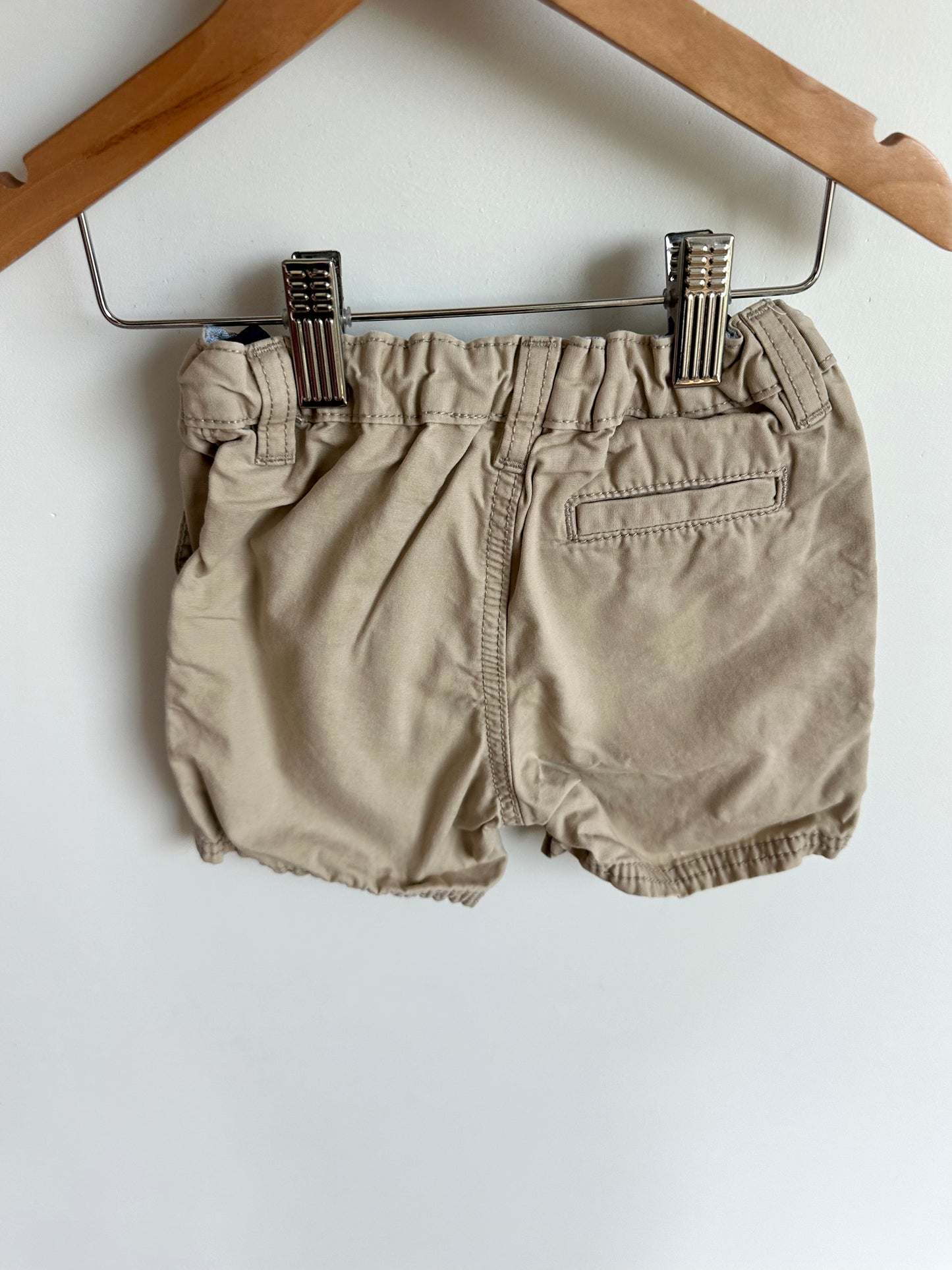 Tan Shorts with Pockets / 24m