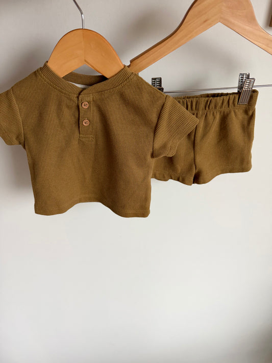 Caramel Waffle Knit T-shirt + Shorts Set / 0-3m