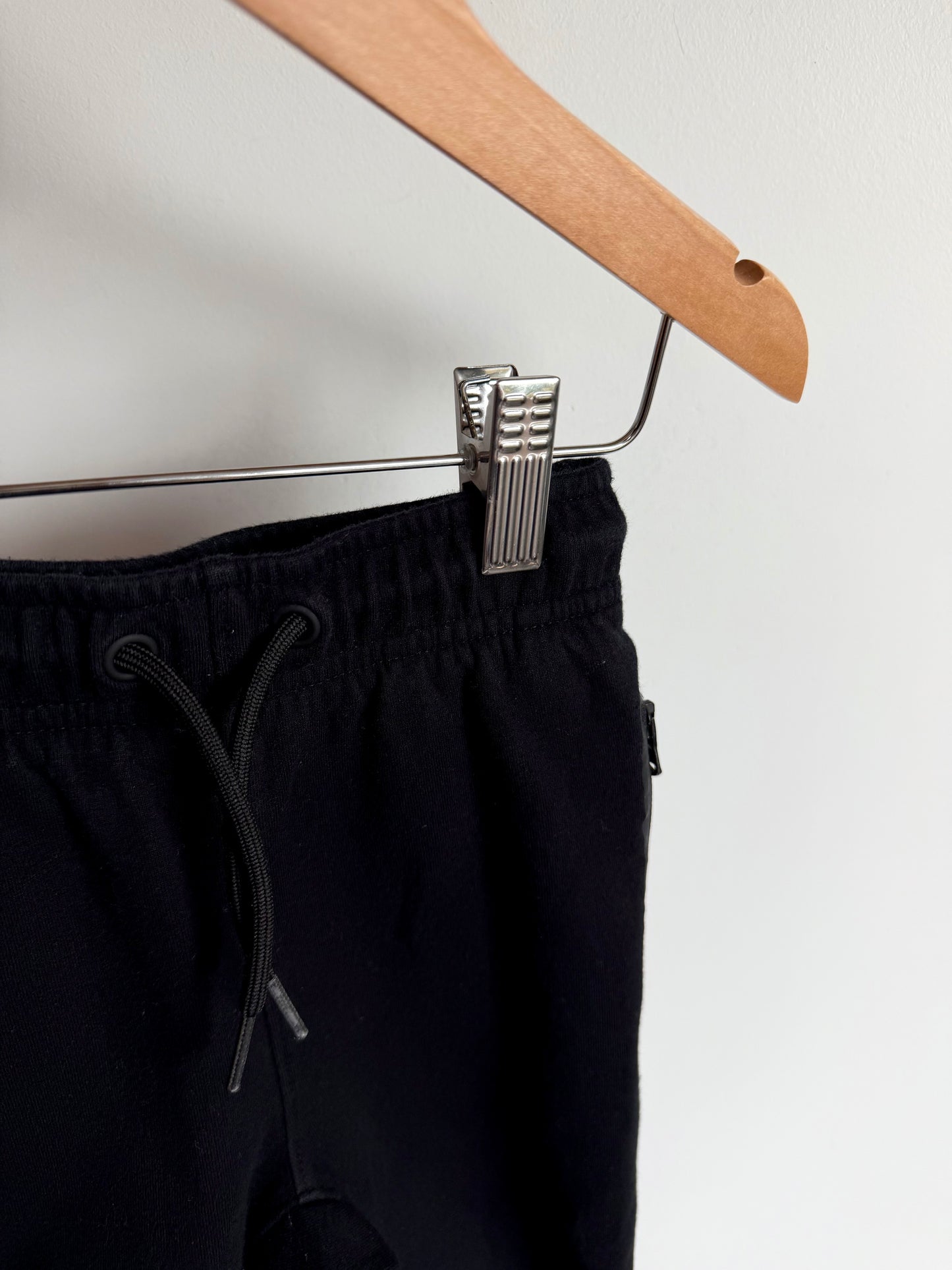 Black Tapered Pocket Zipper Sweat Pants / 2T