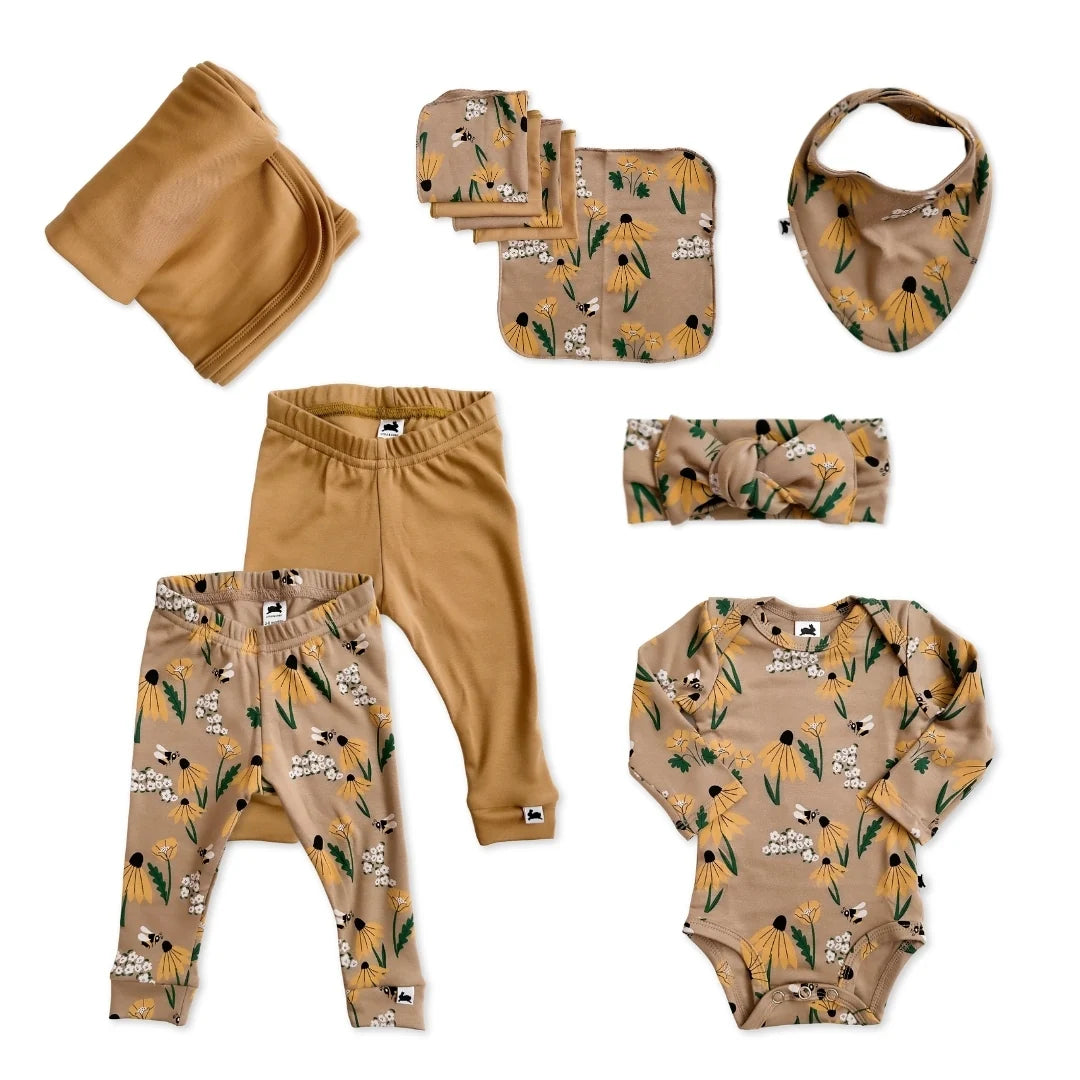 Baby girl gift box service for a baby girl in Canada. Buy a gift box online for a newborn, expecting family and have it shipped right to their home. 

We also provide pickup in Nanaimo, BC. 

We carry Canadian baby brands. 