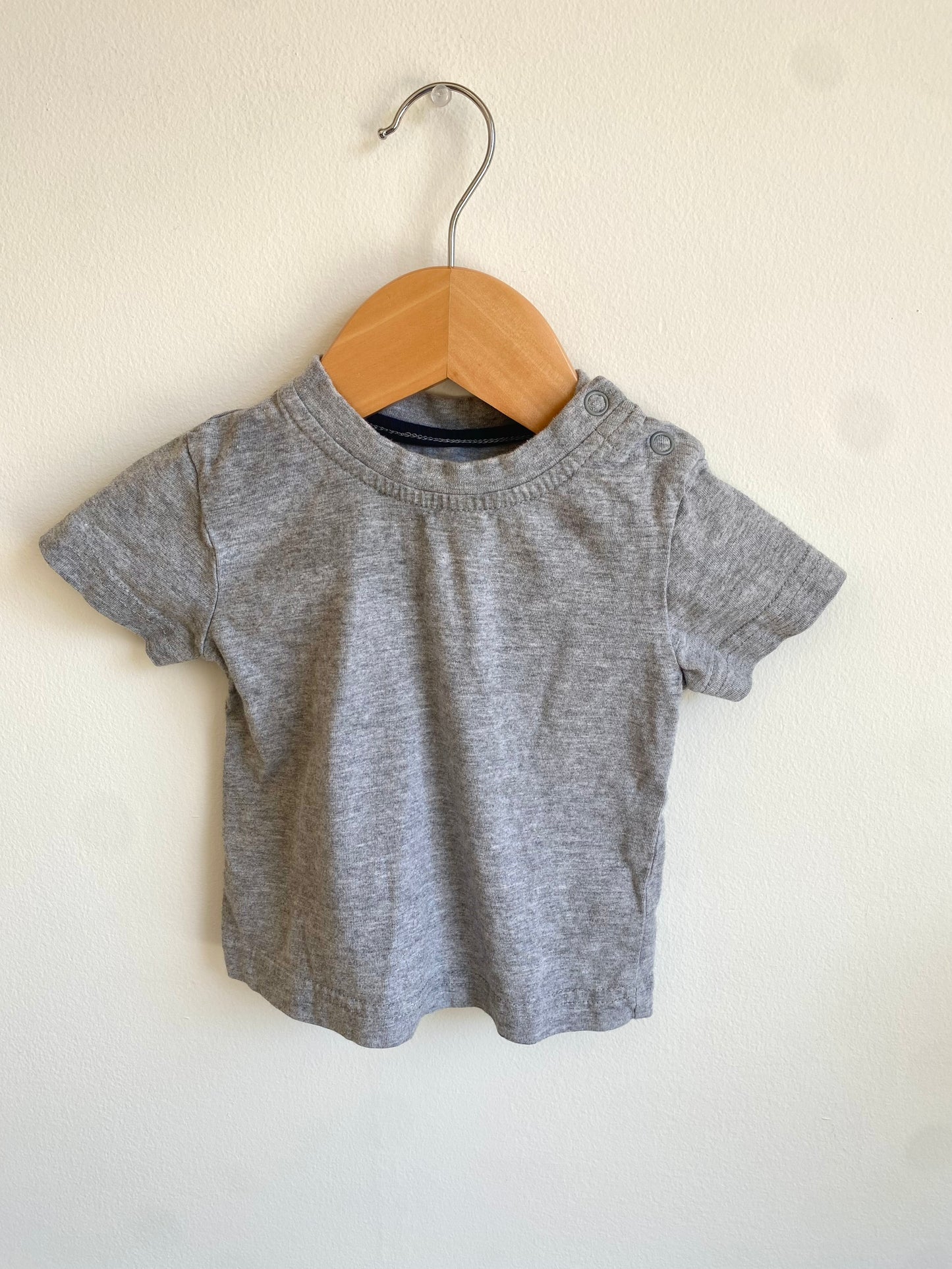 Grey T-Shirt / 3-6m