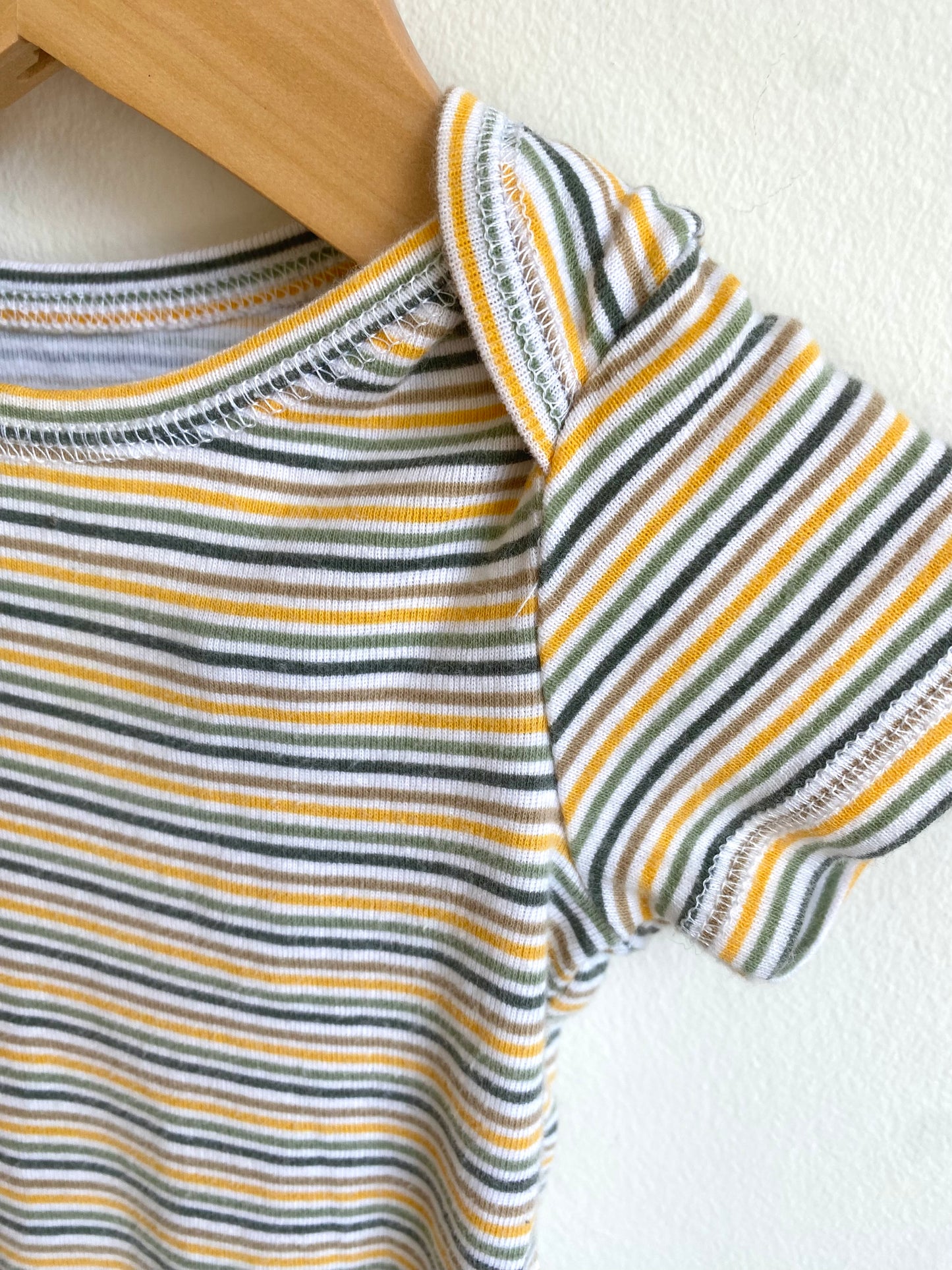 Striped Colored Bodysuit / 6-9m