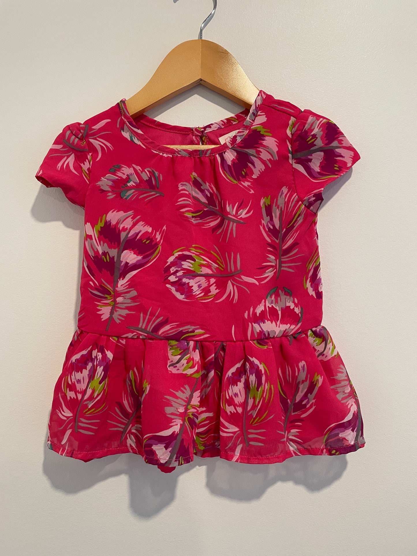 New Pink Feather Ruffle Top / 3 years