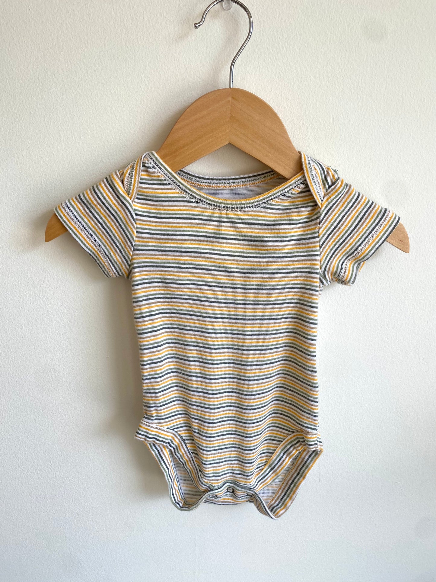 Striped Colored Bodysuit / 6-9m