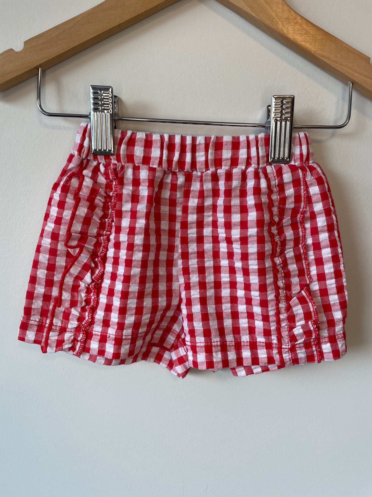 Red Checkered Ruffle Shorts / 3-6m